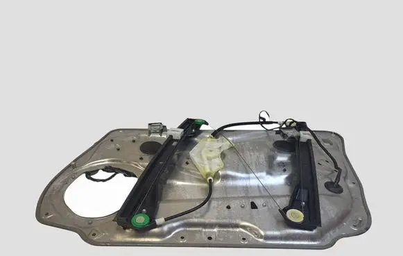 Mercedes-Benz C W204 Front door window regulator with motor 963757102 A2048200142