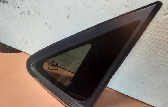 Hyundai ix35 Rear side window 878202S000