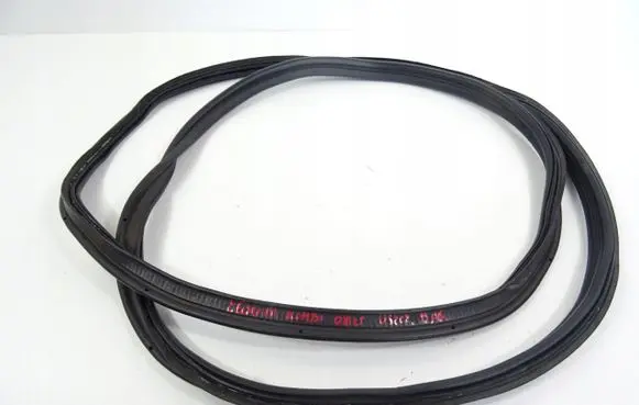 Seat Leon (5F) Trunk rubber seal (body) 