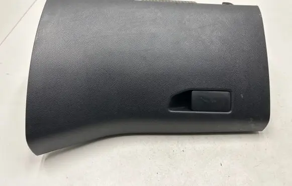 Peugeot 308 Glove box 9677995177
