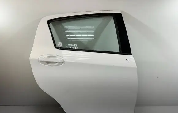 Toyota Yaris Rear door 