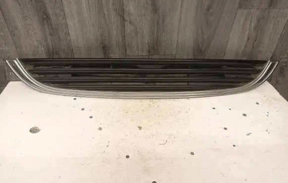Mini One - Cooper R50 - 53 Front bumper upper radiator grill 1490375 1490374