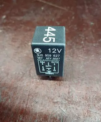 Skoda Superb B5 (3U) Other relay 3U0959627 445