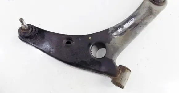 Mitsubishi Colt Front lower control arm/wishbone