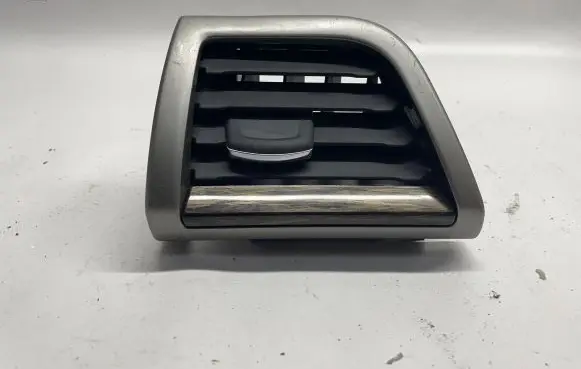 Ford Fusion Dashboard air vent grill cover trim DS73F018B09