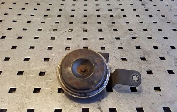Opel Frontera B Horn signal