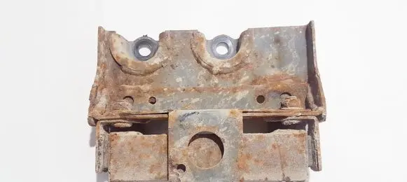 Subaru Impreza III Engine mounting bracket