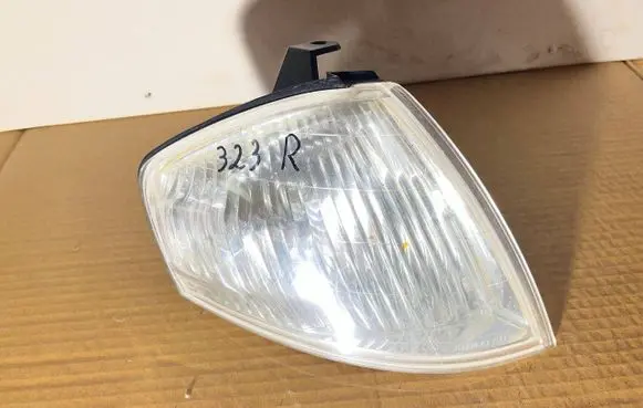 Mazda 323 F Front indicator light 185171B