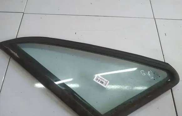 Volkswagen PASSAT B3 Rear side window AS2