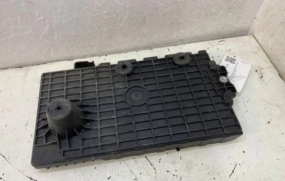 Volvo V40 Battery tray 31301934