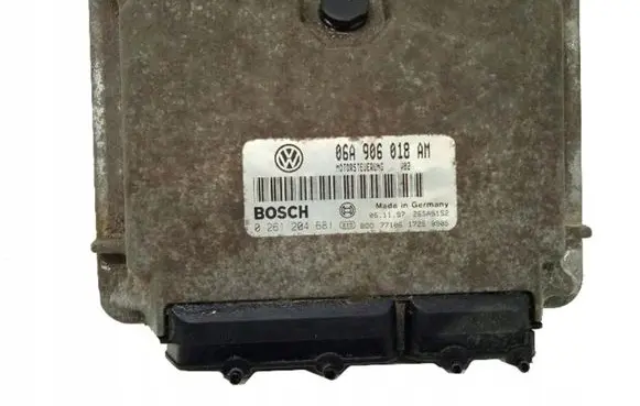 Skoda Octavia Mk1 (1U) Engine control unit/module 261204681