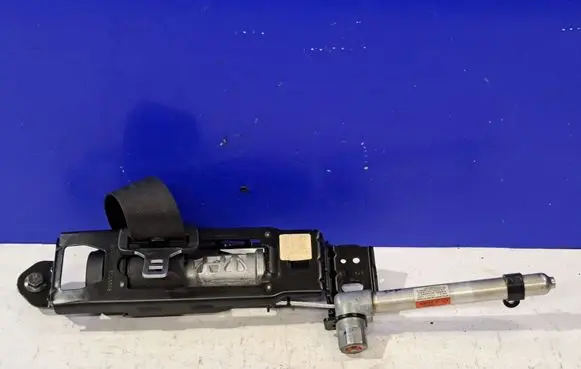 Volvo V50 Front seatbelt 8639692