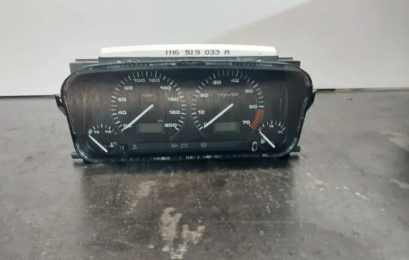 Volkswagen Golf III Speedometer (instrument cluster) 1H6919033A