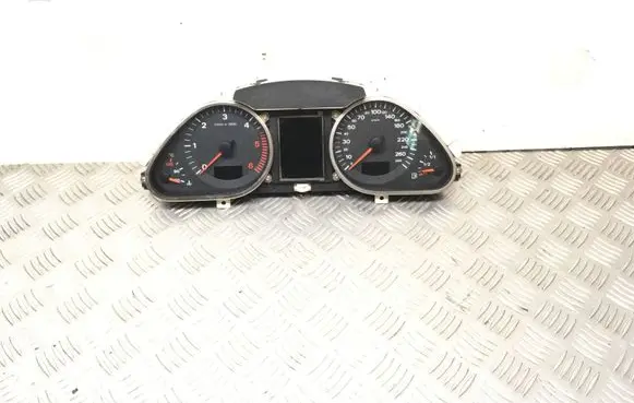 Audi A6 S6 C6 4F Speedometer (instrument cluster) 5550007301 5540007312