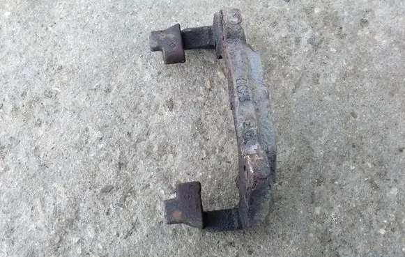 Opel Vectra C Front Brake Caliper Pad/Carrier 