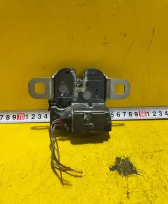 Tailgate/trunk/boot lock/catch/latch