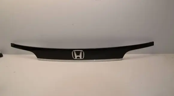 Honda CR-V Tailgate trim 74890T1GE00ZA 74890T0GA110M1 8850