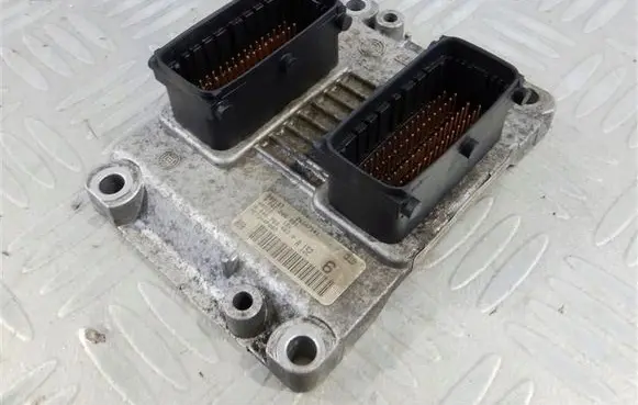 Fiat Punto Evo Engine control unit/module 0261206981