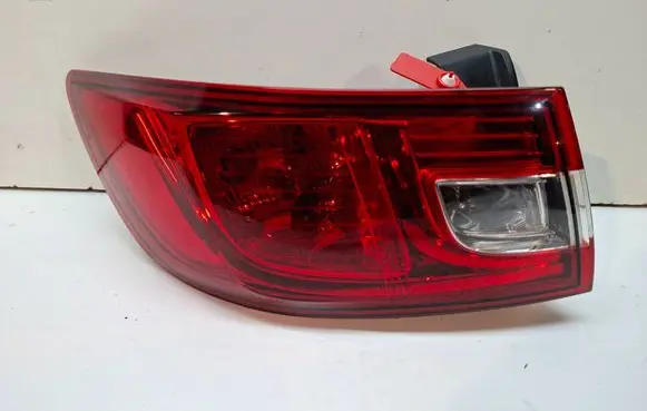 Renault Clio IV Rear/tail lights S27639490 265554091R