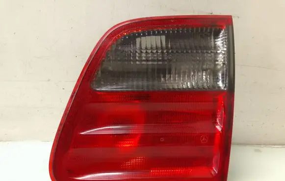 Mercedes-Benz E W210 Tailgate rear/tail lights A2108207464