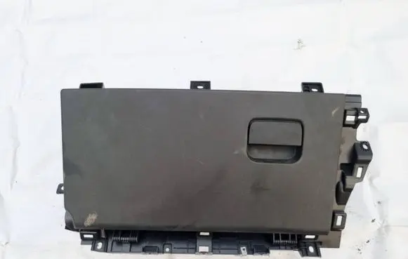 Land Rover Range Rover Evoque L551 Glove box K8D2060T10B K8D2-060T10-B