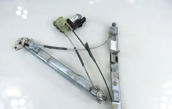Renault Megane II Front door window regulator with motor 128000471
