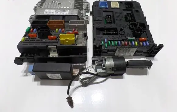 Citroen C5 Engine ECU kit and lock set 9666681180