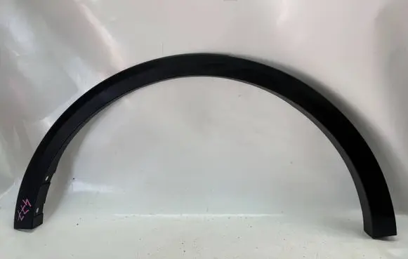 Ford Explorer EV Rear arch trim R2KBR286G02A