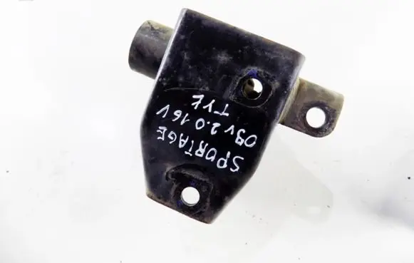 KIA Sportage Engine mount bracket