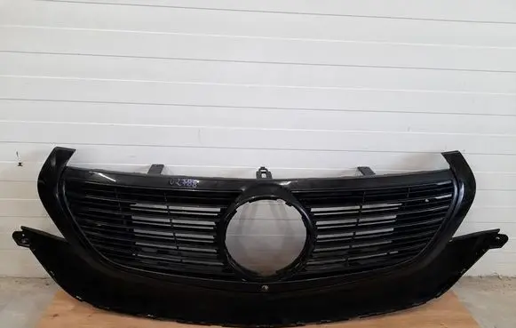 Mercedes-Benz EQC Front grill 1234