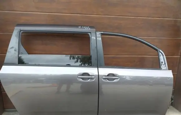 Toyota Sienna XL30 III Front door