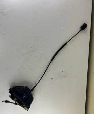 Nissan Primera Front door lock 050061 CYD478 050061CYD478