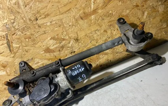 Honda Accord Front wiper linkage and motor 3826L32201