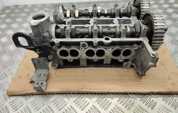 Ford B-MAX Engine head PBCM5G6090