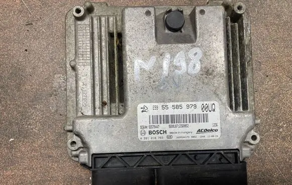 Opel Corsa D Engine control unit/module 55585979 0281018783 55579447
