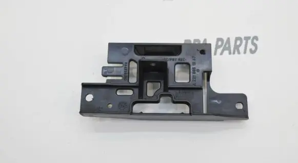 Mercedes-Benz S W221 Front parking sensor holder (PDC) A2218851067 11029935