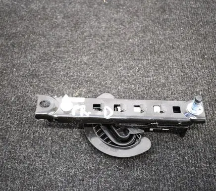 Opel Mokka Seat belt height adjuster 13585757