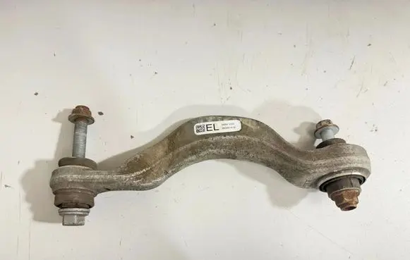 BMW i4 Rear upper control arm/wishbone 8834819