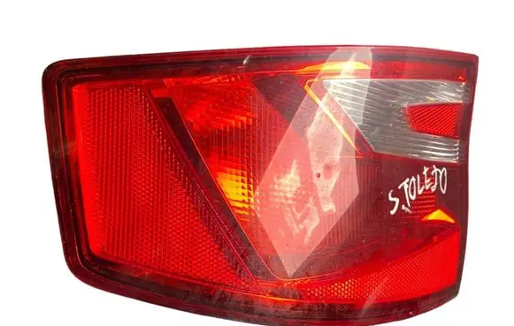 Seat Toledo IV (NH) Rear/tail lights 6JH945095B 18489601