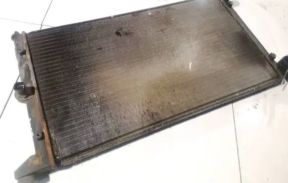 Seat Alhambra (Mk1) Coolant radiator 