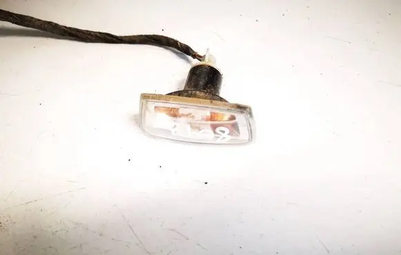 Opel Zafira B Front fender indicator light 13131298 13131299