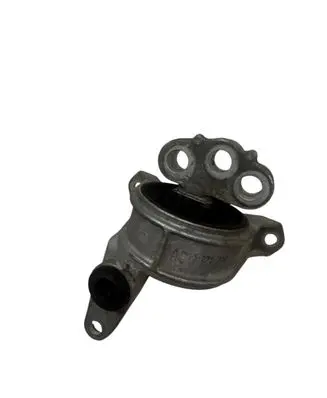 Engine mount bracket