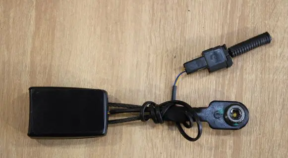 Chevrolet Orlando Front seatbelt buckle
