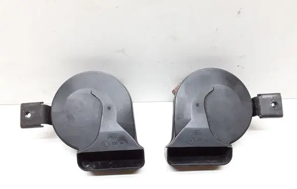 Volvo XC70 Horn signal 9178848 9178849