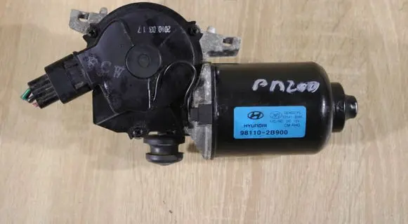 Hyundai Santa Fe Wiper motor 981102B900