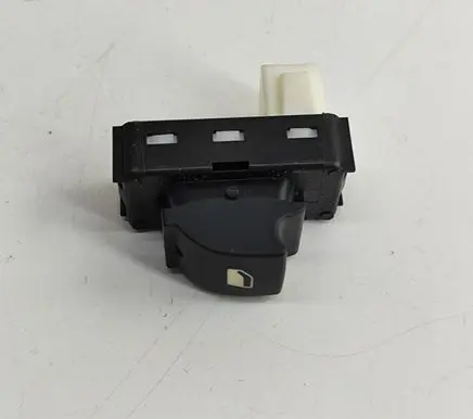 Opel Mokka B Electric window control switch 98044803ZD