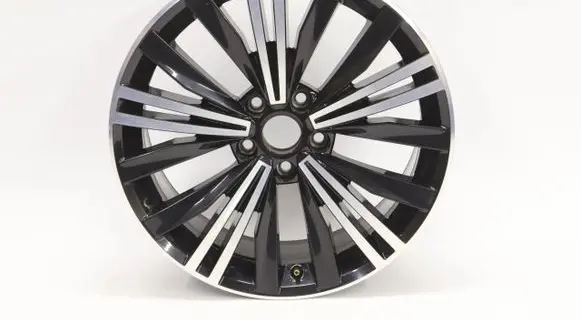 Volkswagen Tiguan R18 alloy rim 