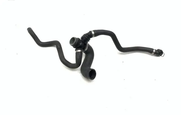 BMW 4 F32 F33 Engine coolant pipe/hose 9133172 7639997