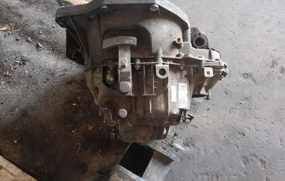 Renault Master II Manual 6 speed gearbox 8200562326