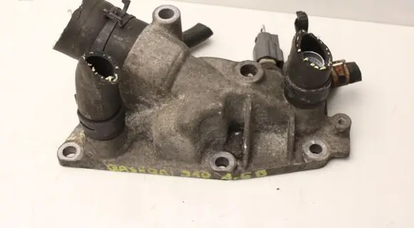 Nissan Qashqai Thermostat/thermostat housing 